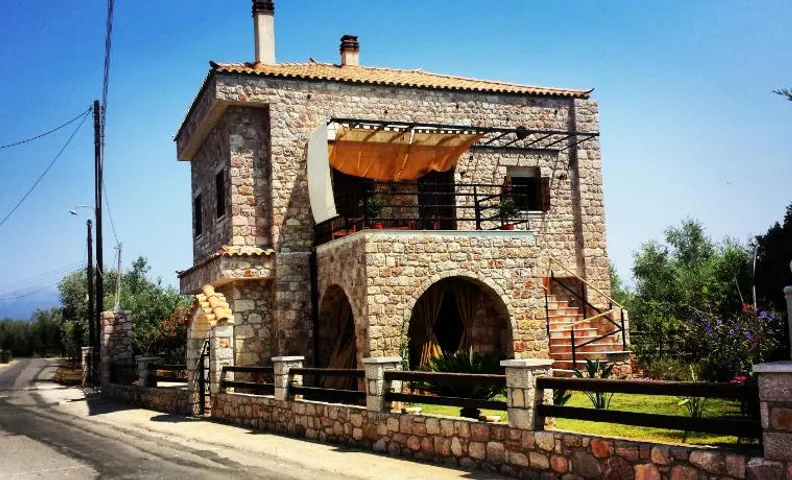 Niko's Stone Guest House