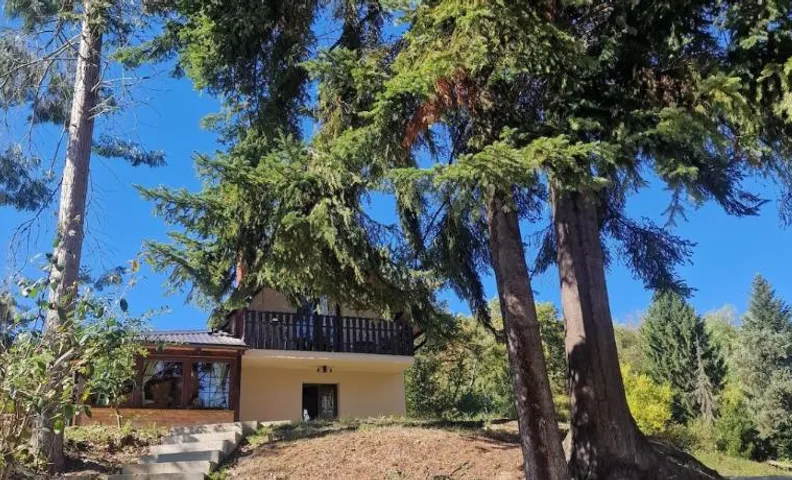 Holiday house Čardak nad borovima 2 spavaće sobe i 2 velika bračna kreveta za 4 osobe