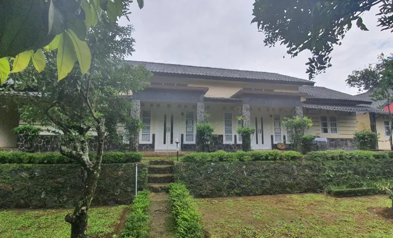 Villa Puncak 6 kamar kap. 20 org - Pondok Yedidah