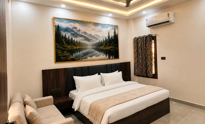 Hotel Ramyug Palace 500 mtr from Ram Mandir 