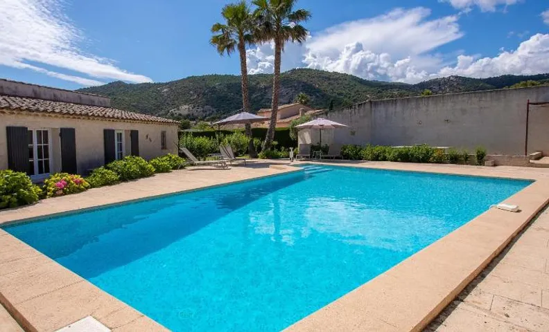 Le Mas d Emponse avec piscine