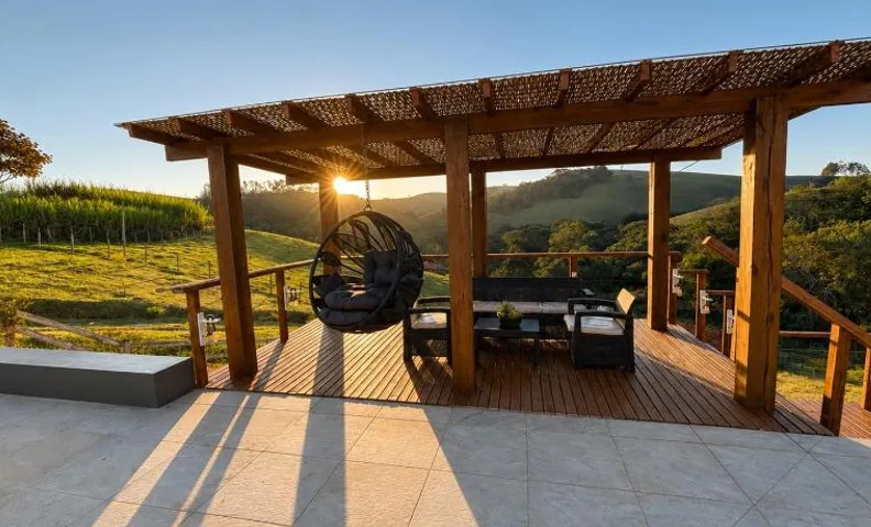 Recanto da Alegria - Casa em Cunha com Piscina, Churrasqueira,Lareira,Deck, Banco de coração