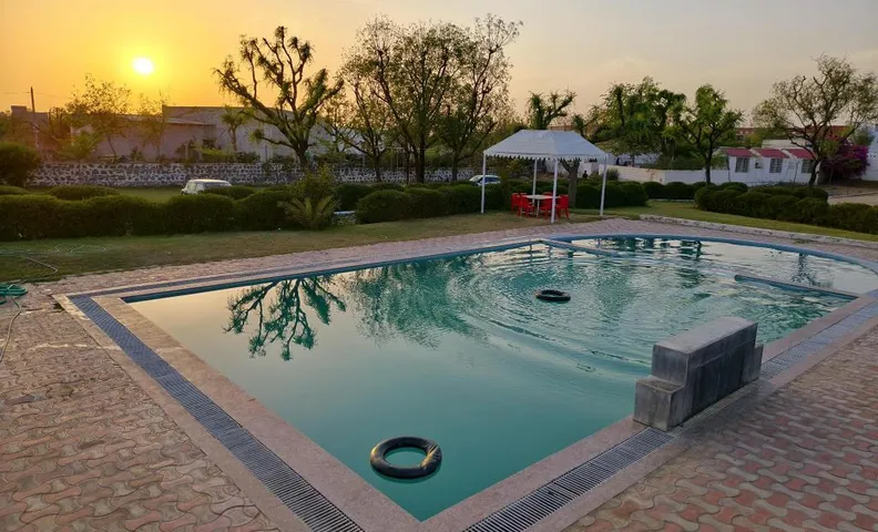 Hotel Ajitgarh