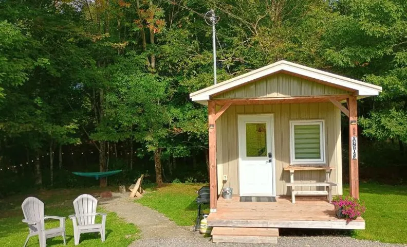 Rustic Tiny Cottage & Hot Tub With Detached Bathroom