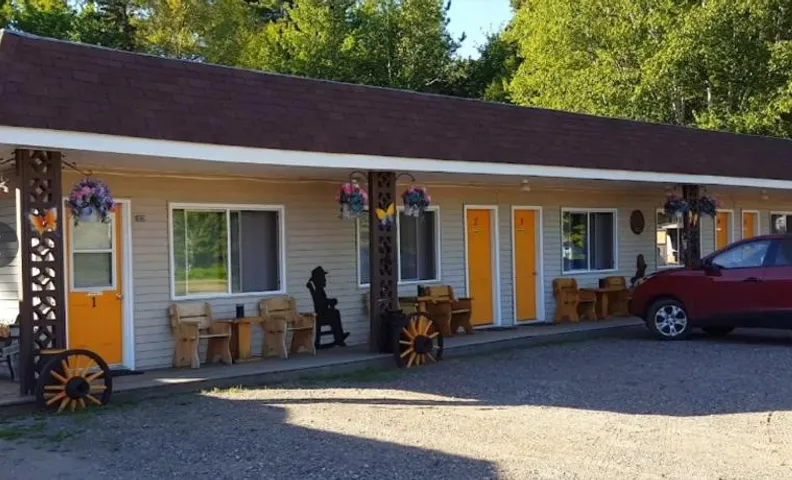 Chicken Shack Motel