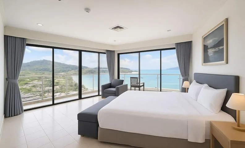 Patong Beachfront Tower 3 BR Penthouse