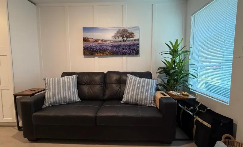 Modern Cozy 2 BR 2 BA Retreat Near San Antonio