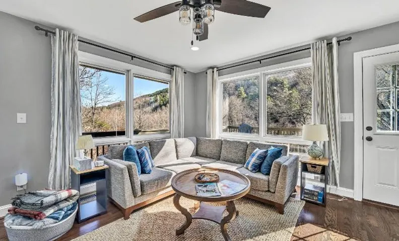 Peaceful 3BR Escape With National Forest Access