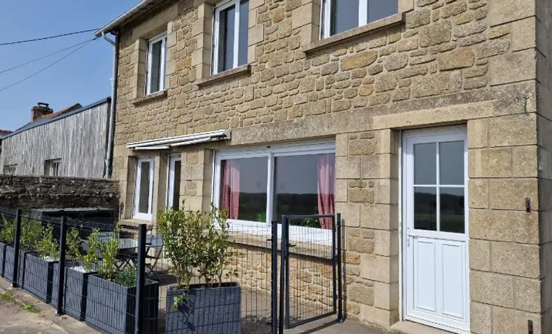 Maison de ville à saint coulomb