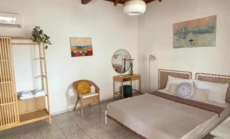 MARIA 'S LITTLE HOUSE