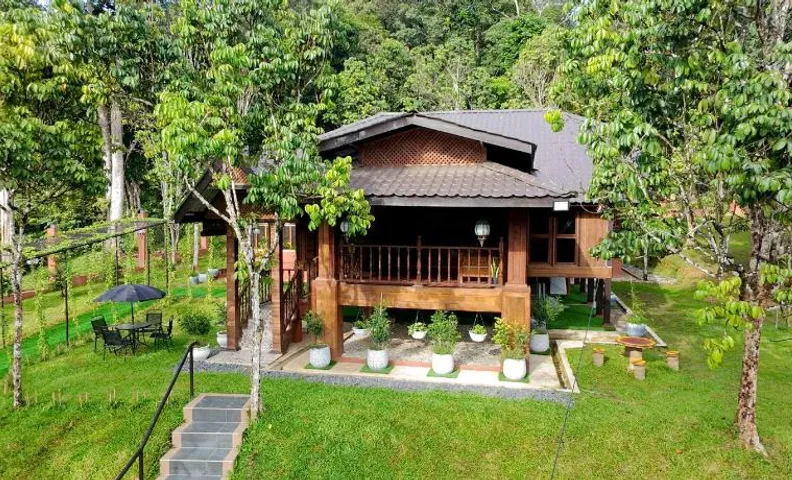 Charming Nature Kampung Home for Family Getaways