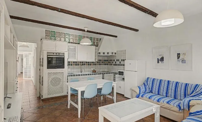 Las Crucetas Home