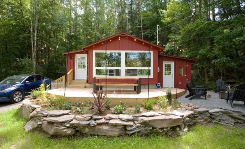 Luxury Tiny Cabin with Private Sauna & Cold Splash