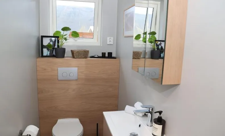 Kjos Nordic Retreat Hot Tub and Sauna