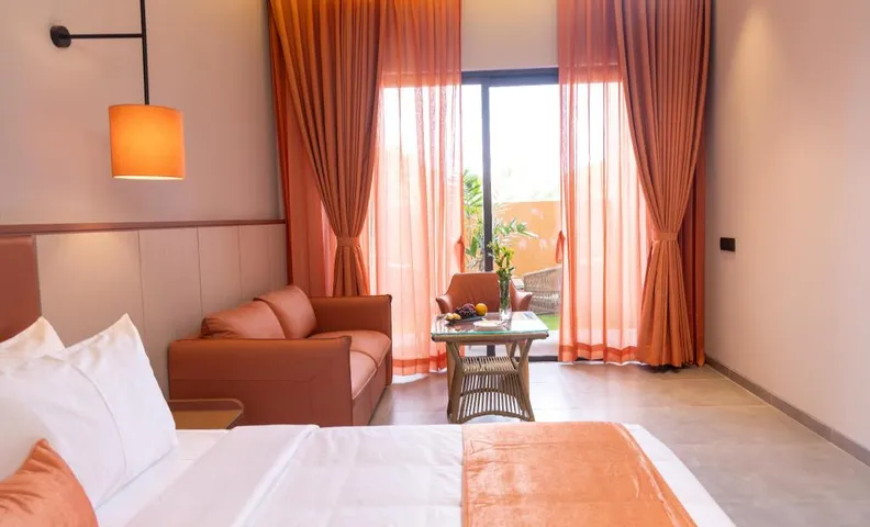 The Radnej Convention and Resort
