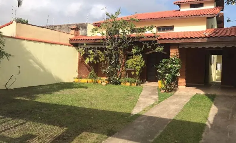 Casa espaçosa a 500 m da praia