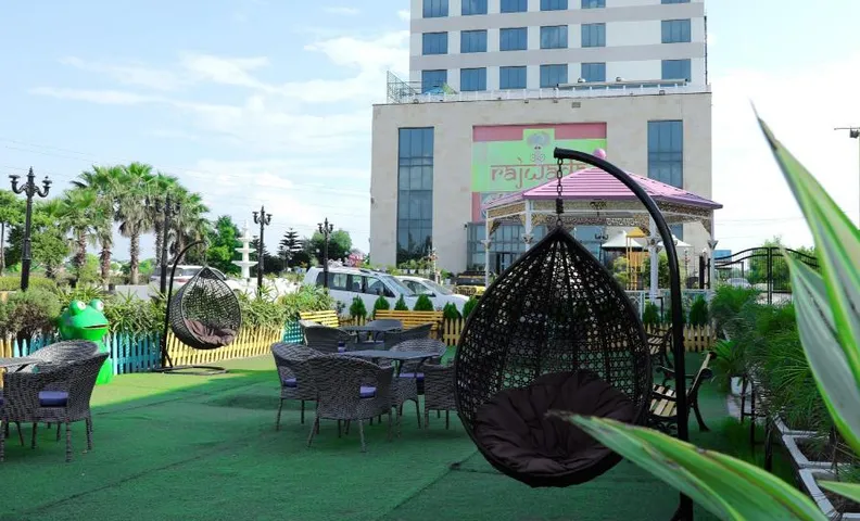 Rajwada Inn
