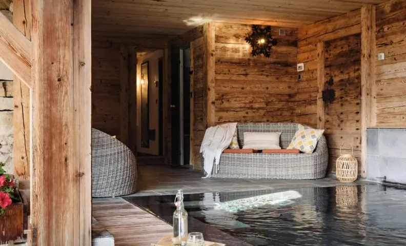 Chalet Ladroit - OVO Network