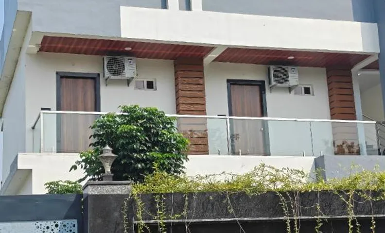 Naira Resorts