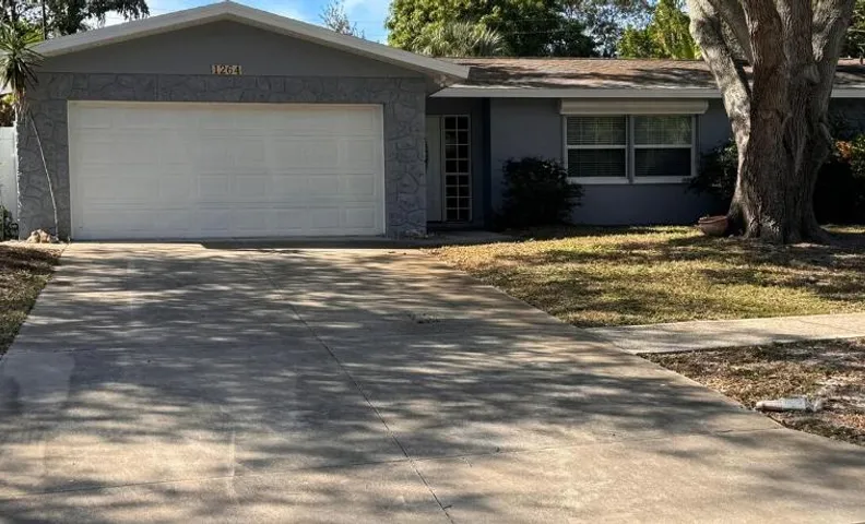 20th St home close to Pinellas Trail and Beaches