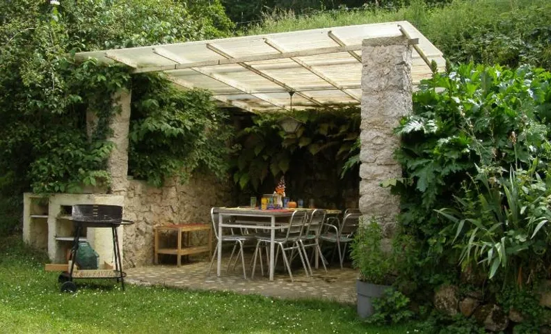 Maison spacieuse à Camarade avec grand jardin pour 15 personnes