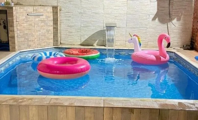 Casa com Piscina no Caicara