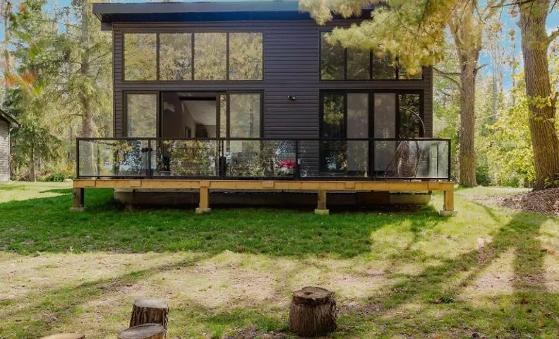 3-bedroom Lakefront Villa #6