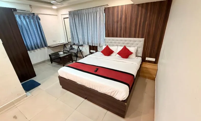 Hotel Arsh Executive Inn