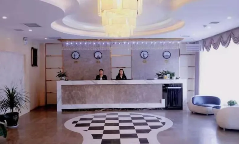 Danfeng Junlin World Theme Hotel