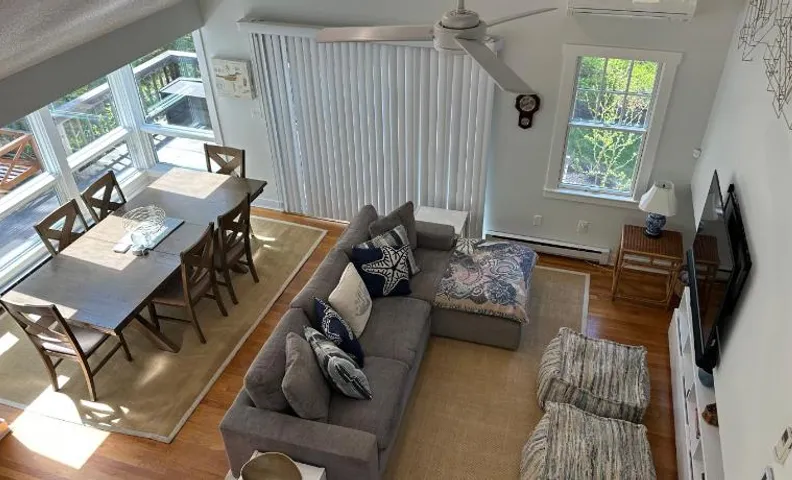 Contemporary Split Level in Majors Cove