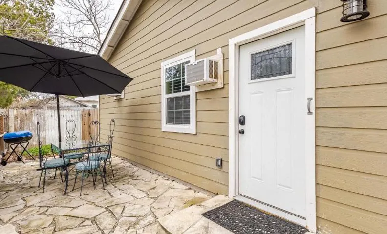 Elm Street Cottage