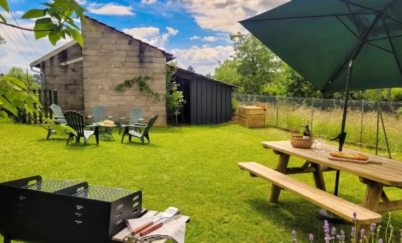 L'Annexe de Steph gite de 120m avec jardin et garage ideal pour mariage sur le secteur