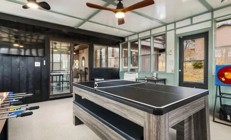 Lake Geneva House w/ Game Room, Sleeps 16, Pets OK