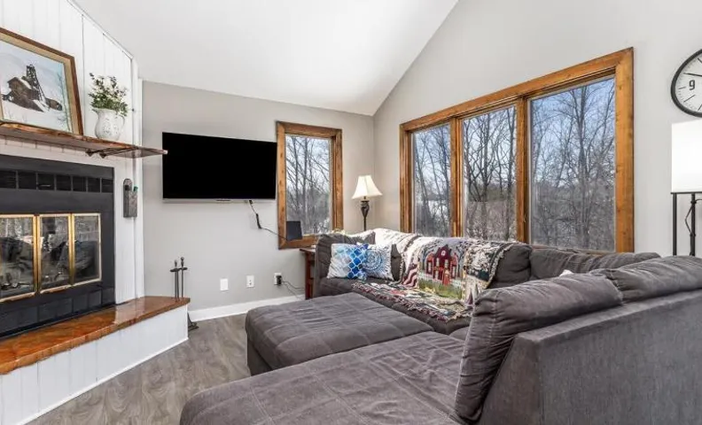 Cozy Retreat at Farmstead