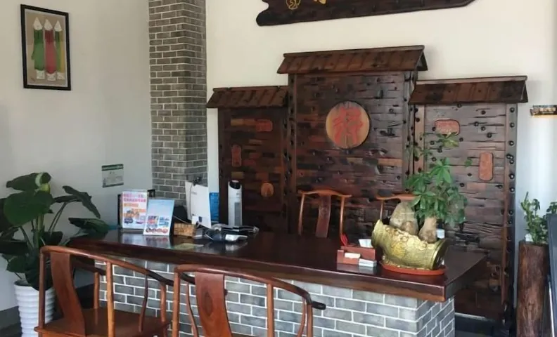 Dongxing Jinghui Hotel
