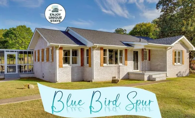 Blue Bird Spur Outdoor Dining, Fire Pit & Games!