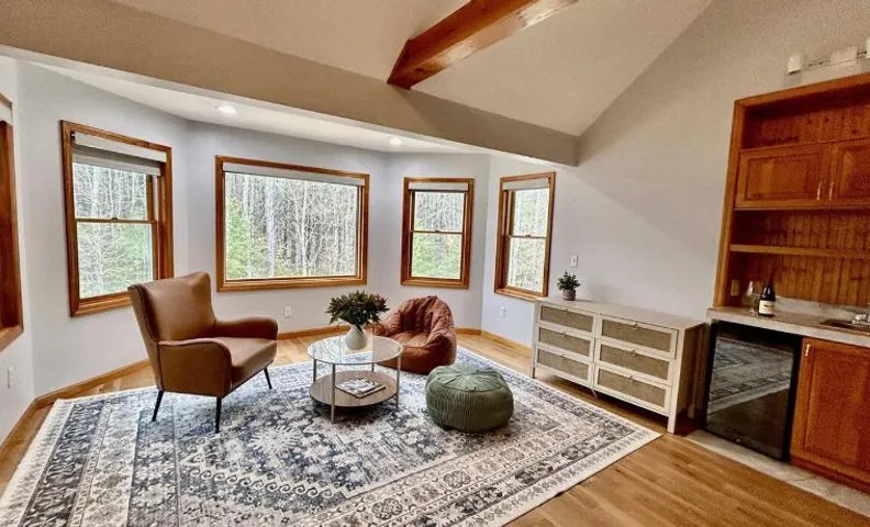 Cozy and private farmhouse to relax and unwind