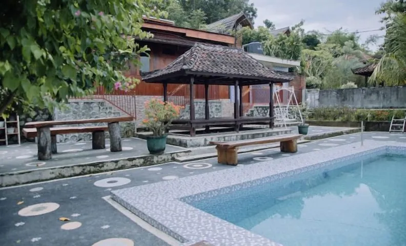 RedDoorz @ Villa Bukit Senyum Lombok