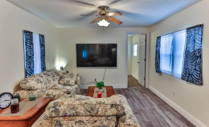 2BR + BBQ • Near Silver Springs + Add-On Room