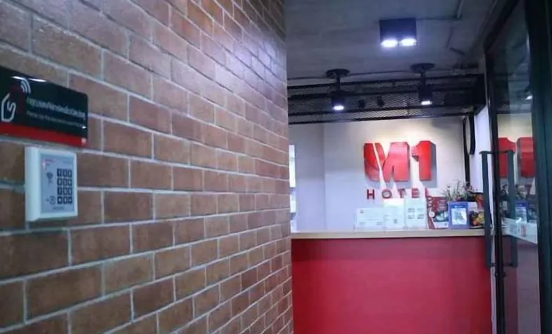 M1 Hotel