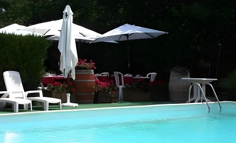 LOGIS HOTEL L' Auberge d'Uzes