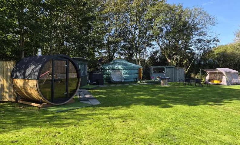 Sheviock Barton Yurt ,sauna,hot tub
