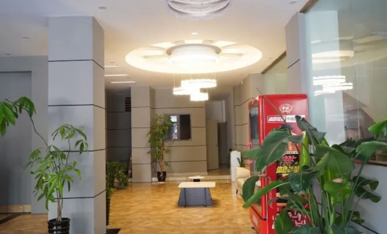 Nanzhang Auspicious Sign Business Hotel