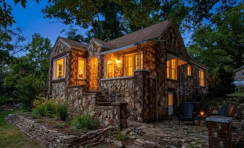Historic Stone Cottage with River view and Fire Pit