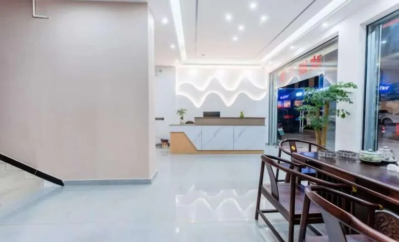 Chayu Hongsheng Hotel