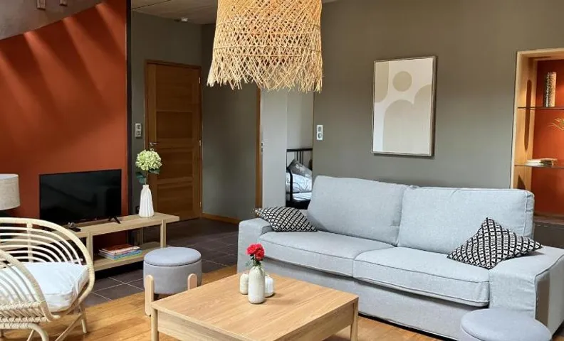 Gîte spacieux à Montbeugny, 14 pers., animaux acceptés