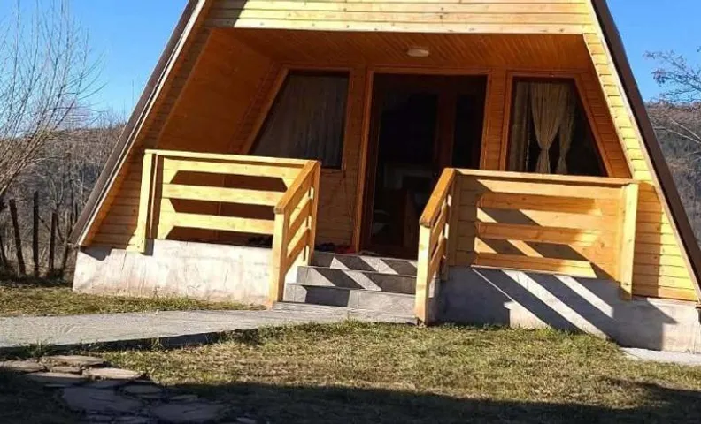 Căsuța din poiană