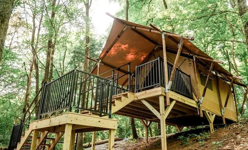 Cozy Heated Treehouse Tent with King Bed & Fire Pit in Knoxville, Tennessee