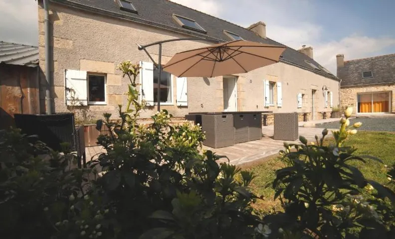 Gite piscine et spa intérieurs