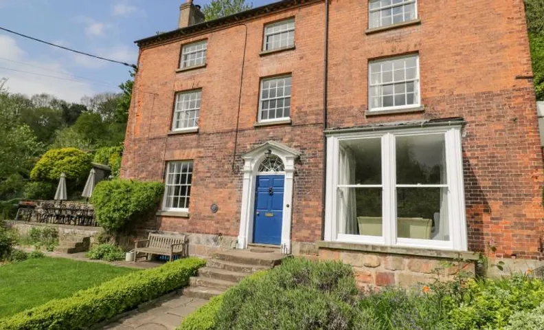 Viaduct House